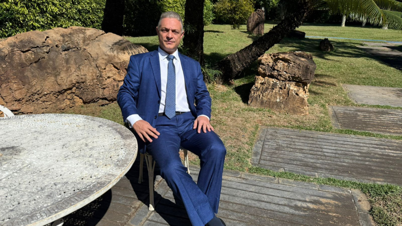 Leonardo Manzan mostra como a simplificação tributária favorece a competitividade das pequenas empresas.