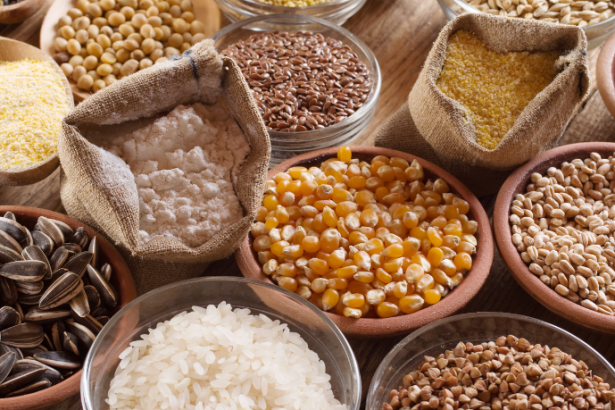 Você sabe quais são as commodities agrícolas? João Eustáquio De Almeida Junior explica por que esses produtos são pilares estratégicos do mercado global.